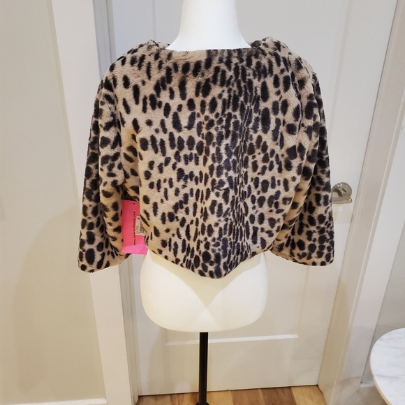 Betsy Johnson fur cropped jacket/cape - Picture 5 of 6